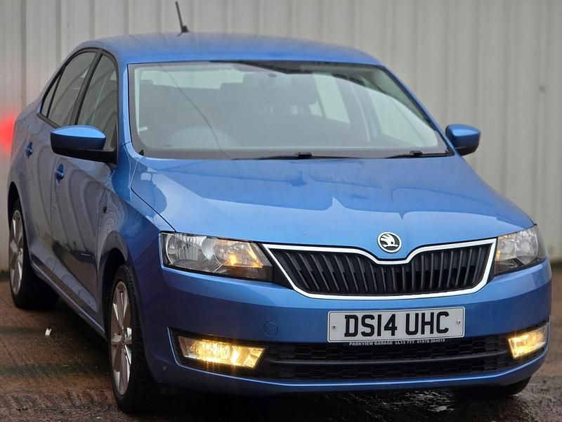 Used Skoda Rapid SE 2014 Blue Hatchback