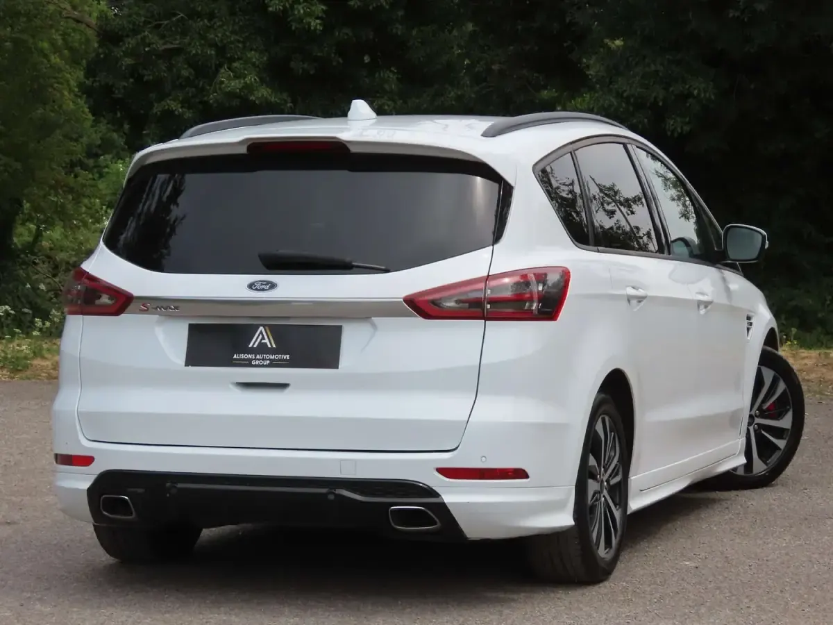 Used Ford S-MAX ST-Line 190 HP (139 kW) 2021 White MPV