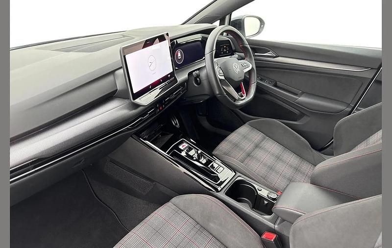 Used VW Golf VIII GTI 265 HP (194 kW) 2025 White Hatchback