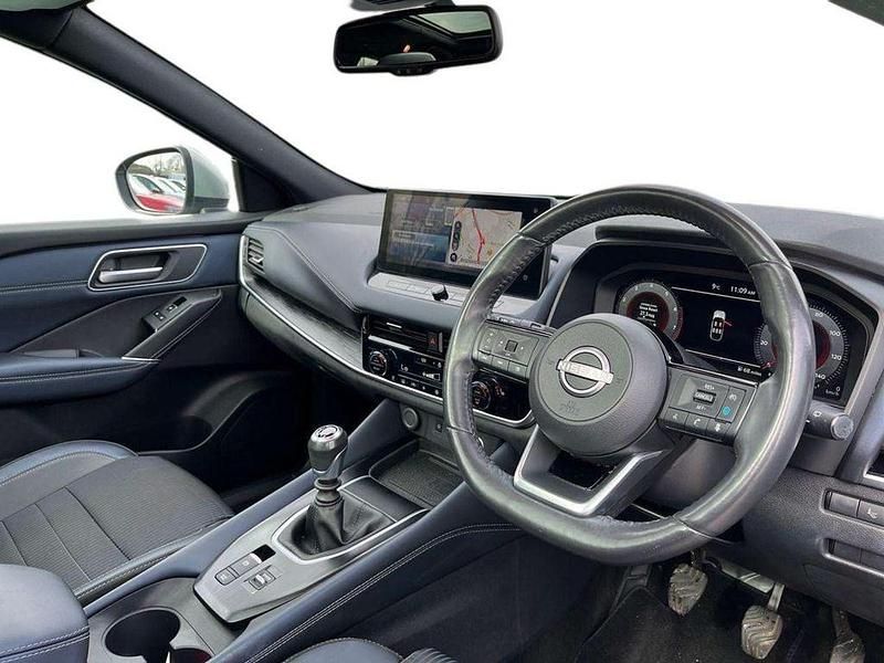 Used Nissan Qashqai Tekna 138 HP (101 kW) 2022 Silver SUV