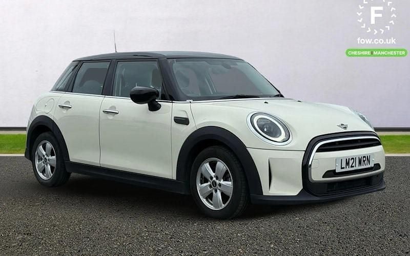 White Used 2021 Mini Cooper Classic Hatchback | £14,199 (Good price) - Image 1/4