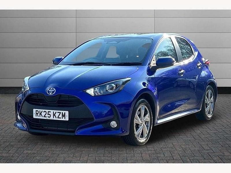 Used Toyota Yaris Hybrid 116 HP (85 kW) 2025 Blue Hatchback
