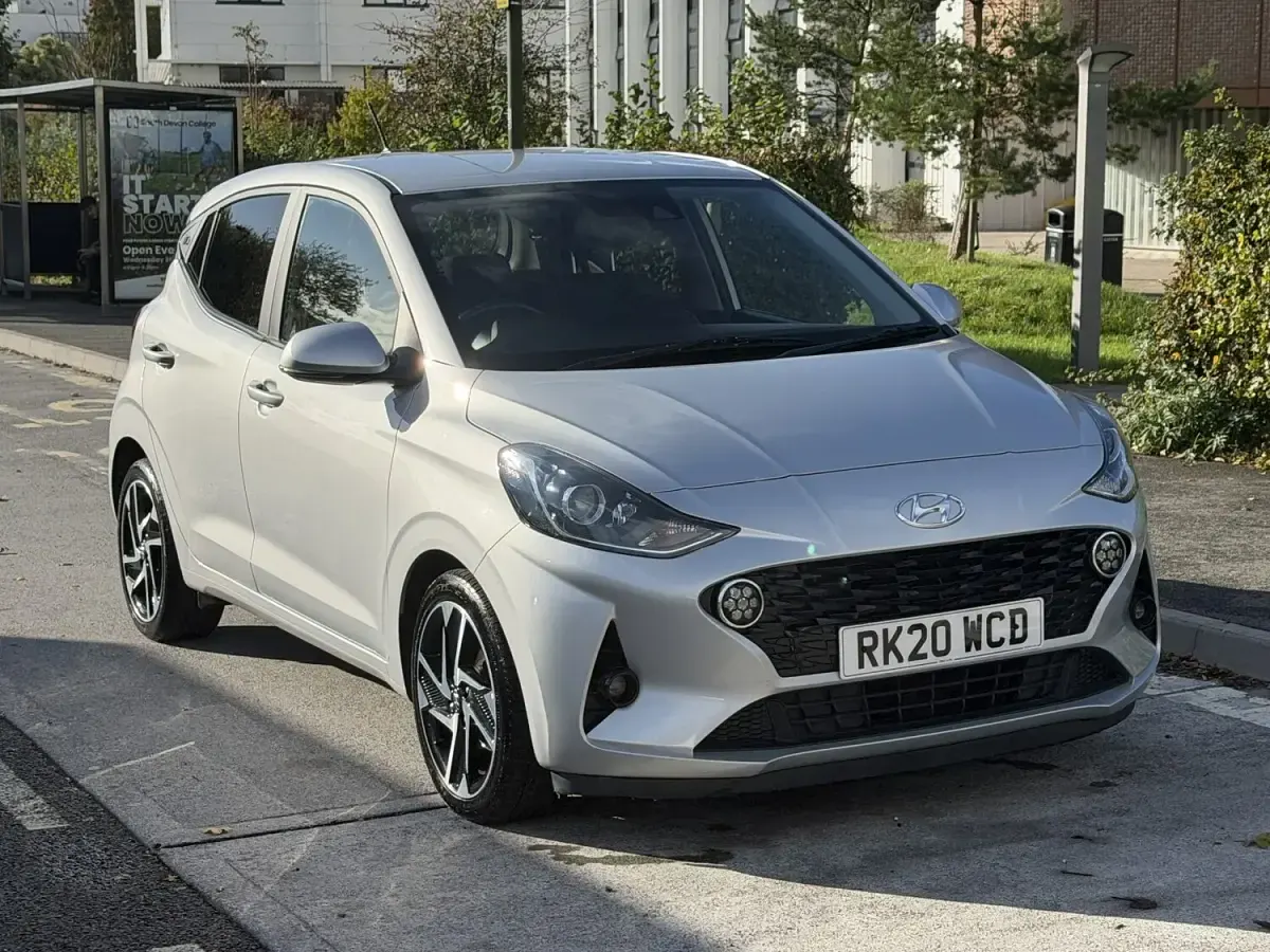 Used Hyundai i10 Premium 84 HP (61 kW) 2020 Grey Hatchback