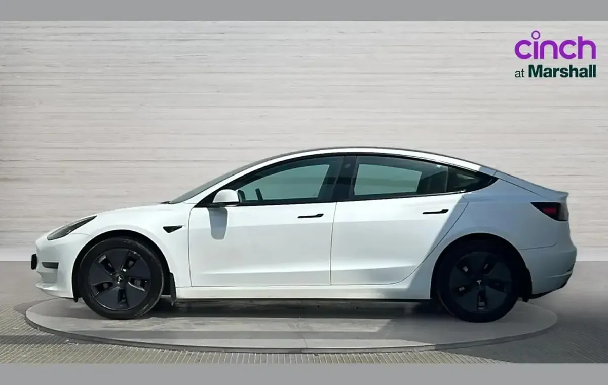 Used Tesla Model 3 RWD 208 kW (283 HP) 2022 White Sedan