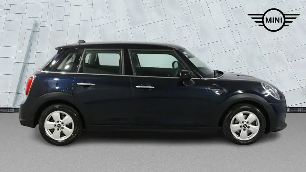 Used Mini Cooper Classic 134 HP (98 kW) 2023 Black Hatchback