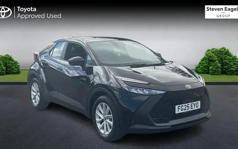 Used Toyota C-HR 140 HP (102 kW) 2026 SUV