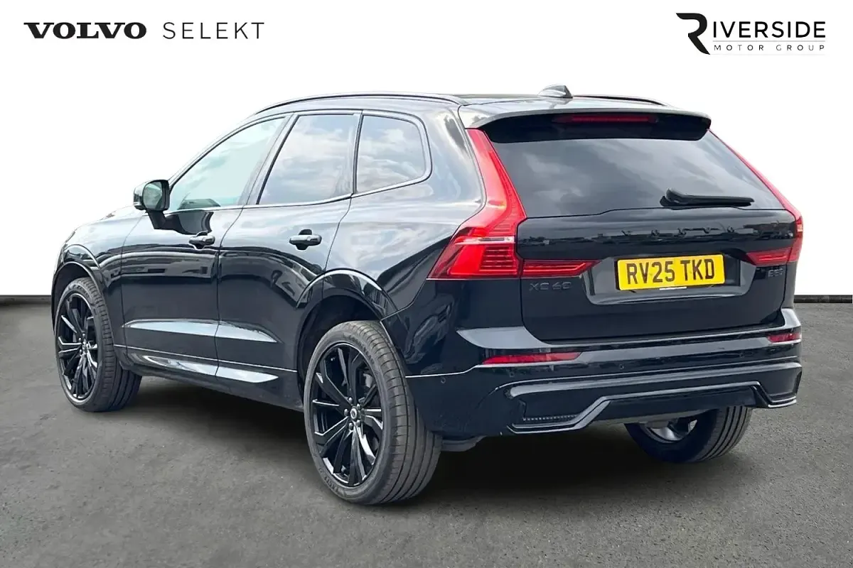 Used Volvo XC60 Ultra 250 HP (183 kW) 2025 Onyx black SUV