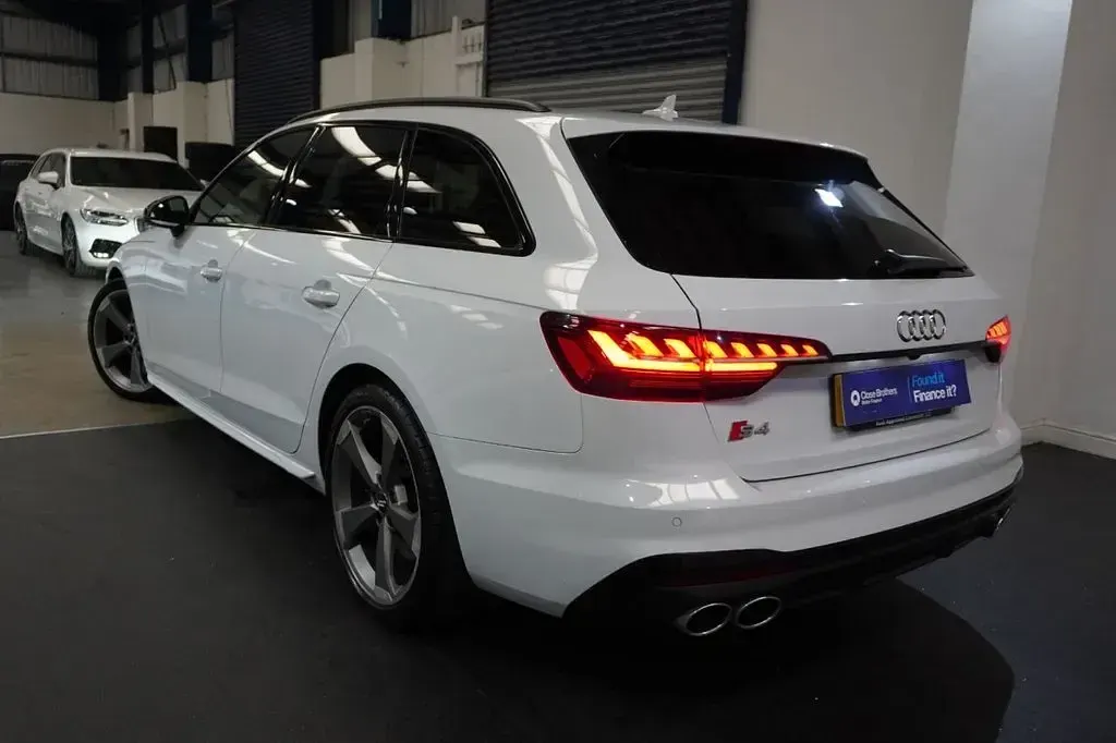 Used Audi S4 Black Edition 347 HP (255 kW) 2020 White Estate