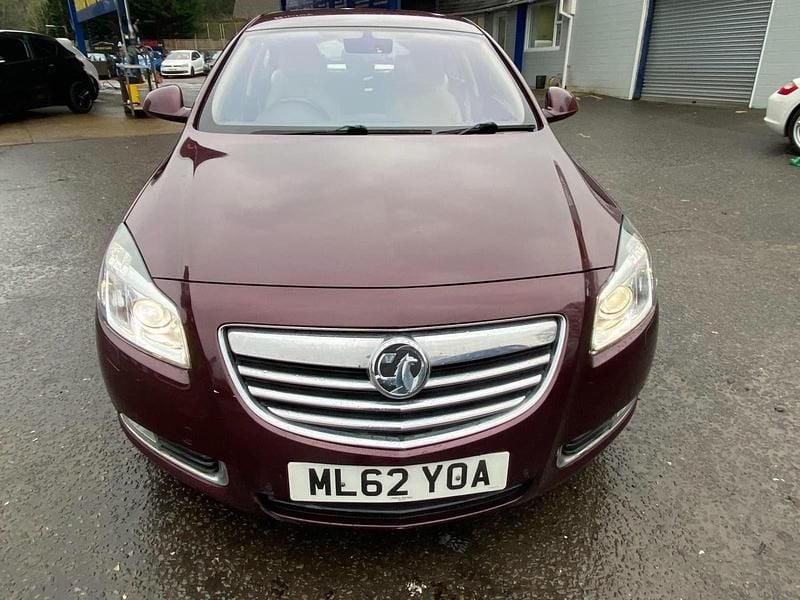 Used Vauxhall Insignia Elite 160 HP (117 kW) 2012 Red Hatchback