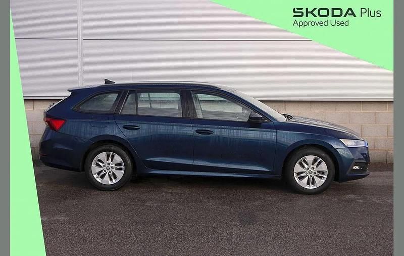 Used Skoda Octavia SE Technology 150 HP (110 kW) 2021 Petrol blue metallic Estate