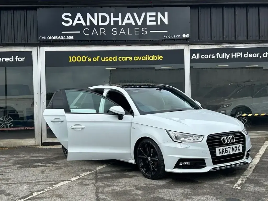 Used Audi A1 Sportback Black Edition 150 HP (110 kW) 2017 White Hatchback