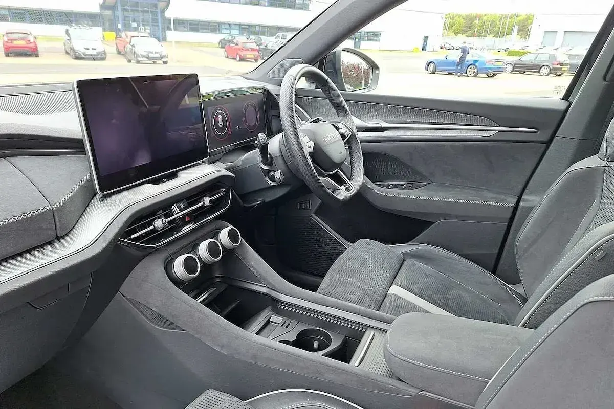 Used Skoda Kodiaq SportLine 190 HP (139 kW) 2025 Black magic pearl effect SUV
