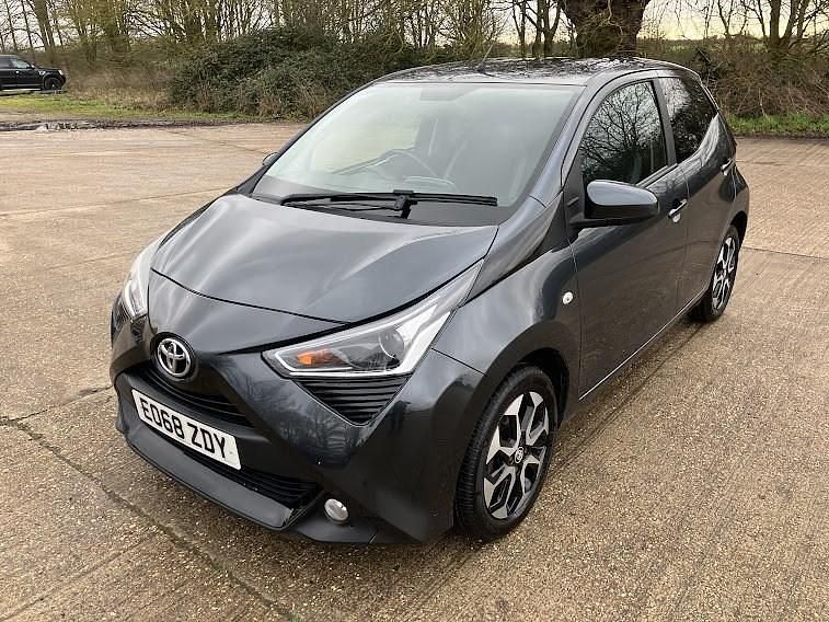 Used Toyota Aygo X-plore 2018 Grey Hatchback