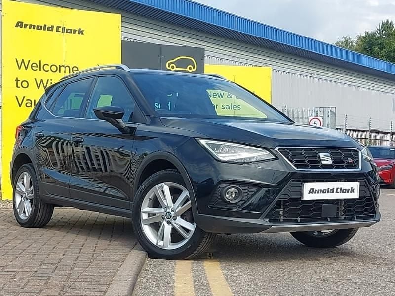Black Used 2019 Seat Arona FR SUV | £11,998 (Fair price) - Image 1/4