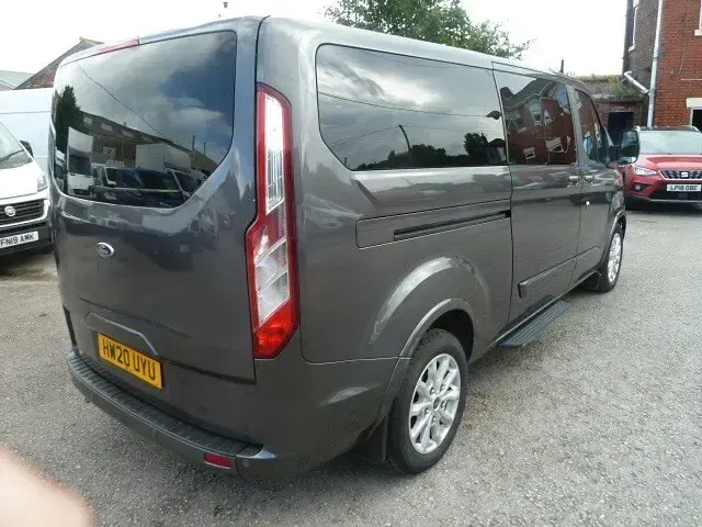 Used Ford Tourneo Titanium 130 HP (95 kW) 2020 Grey MPV