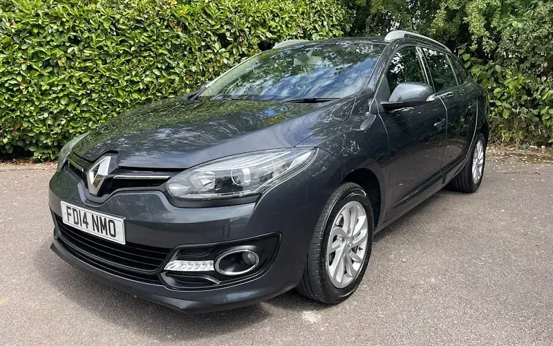Used Renault Mégane GrandTour Dynamique 110 HP (80 kW) 2014 Grey Estate
