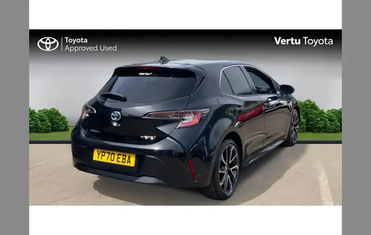 Used Toyota Corolla 122 HP (89 kW) 2020 Black Hatchback