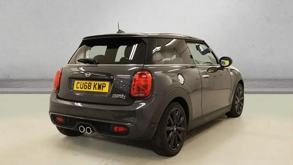 Used Mini Cooper S Hatch 192 HP (141 kW) 2018 Grey Hatchback