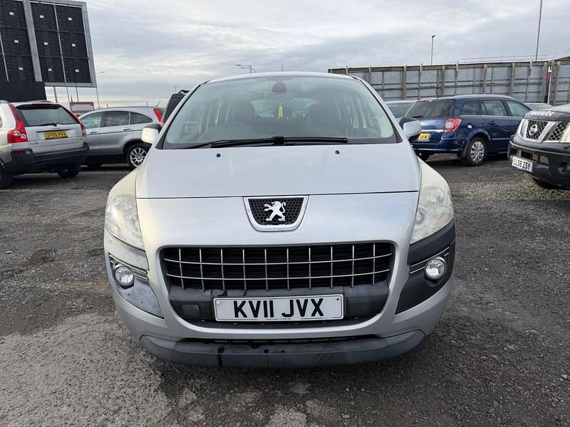 Used Peugeot 3008 Sport 112 HP (82 kW) 2011 Silver Hatchback