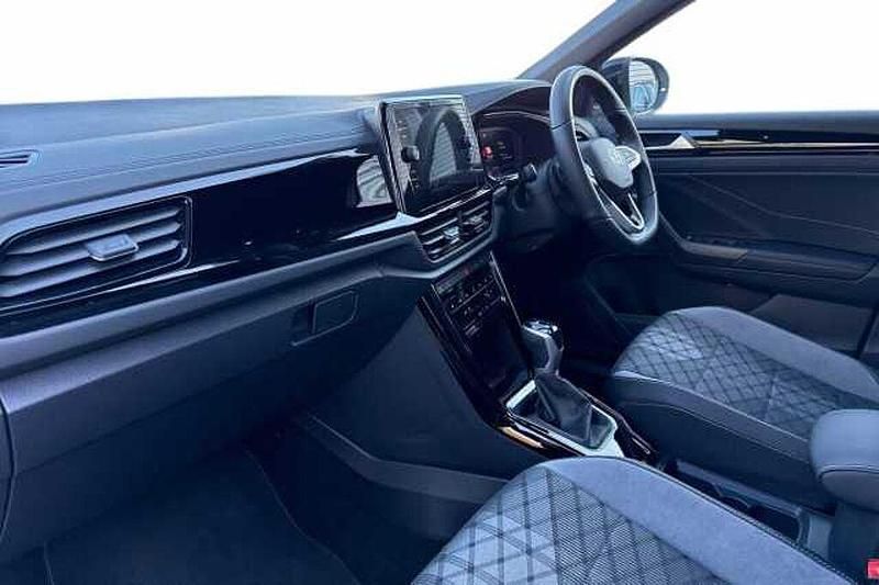 New VW T-Roc Black Edition 150 HP (110 kW) 2025 White SUV