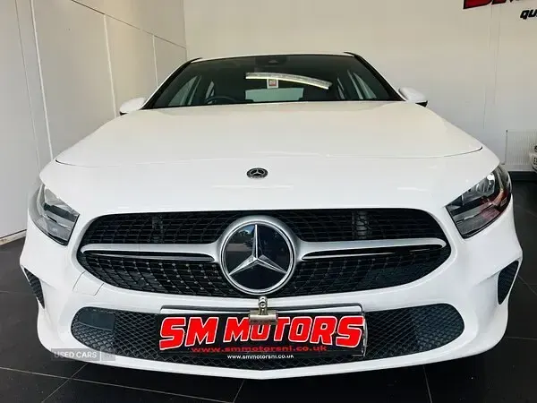 Used Mercedes A180 SE 116 HP (85 kW) 2018 White Hatchback