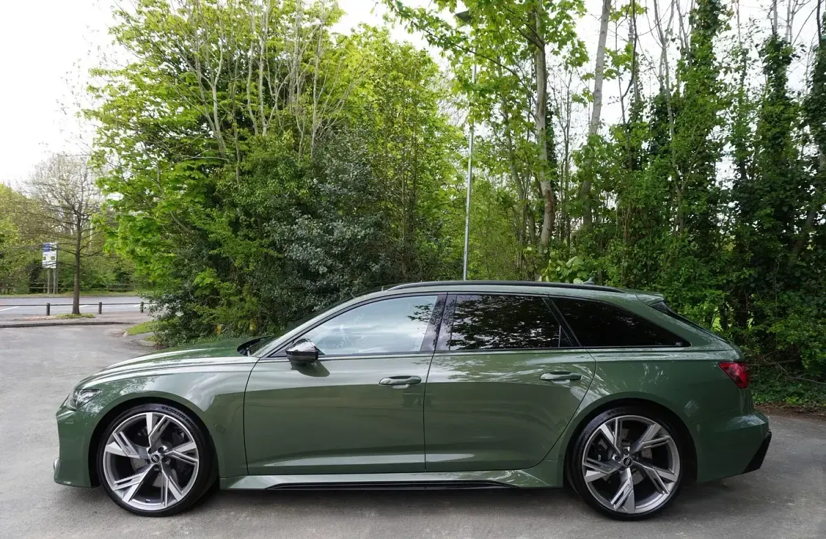 Used Audi RS6 Comfort 600 HP (441 kW) 2021 Green Estate