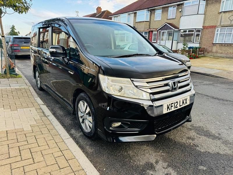 Maroon Used 2012 Honda Stepwgn MPV | £6,995 (Super price) - Image 1/4