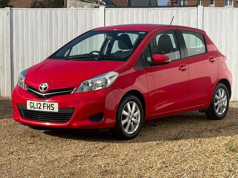 Red Used 2012 Toyota Yaris Hatchback | £6,999 (A bit pricey) - Image 1/4