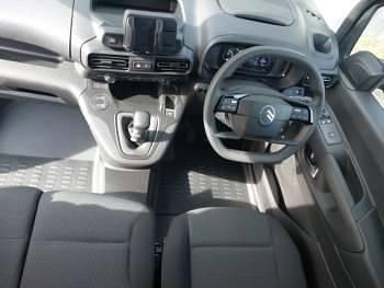 New Citroën Berlingo 100 HP (73 kW) 2026 Black MPV