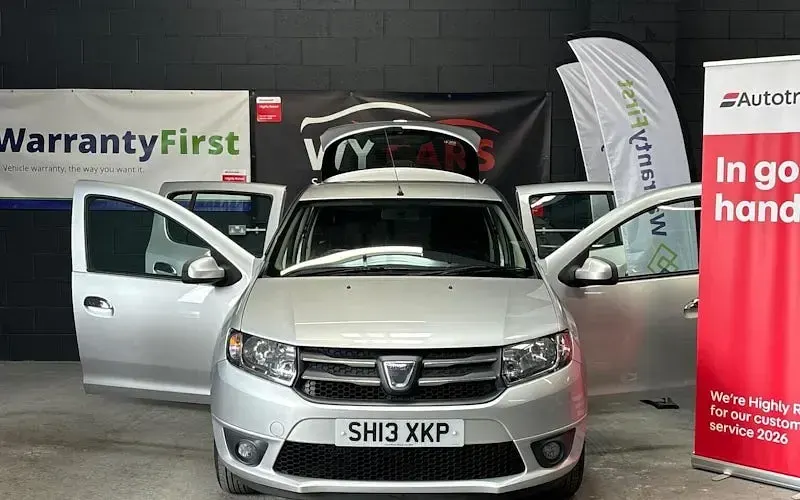 Used Dacia Sandero Lauréate 90 HP (66 kW) 2015 Hatchback