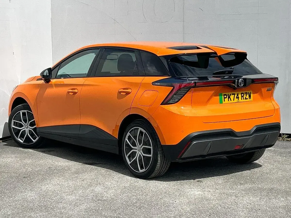 Used MG MG4 EV Trophy 63 kW (87 HP) 2024 Orange Hatchback