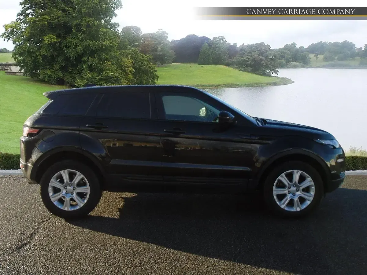 Used Land Rover Range Rover evoque SE 150 HP (110 kW) 2018 Black Estate