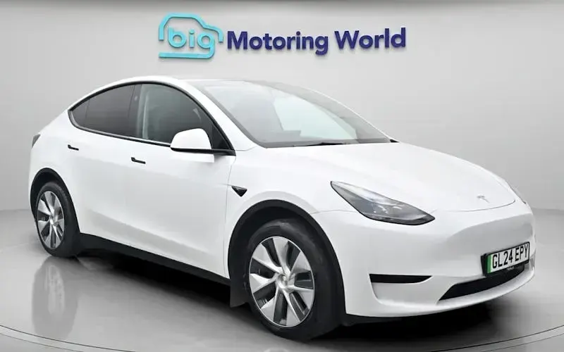 Used Tesla Model Y Standard Range 219 kW (299 HP) 2024 SUV
