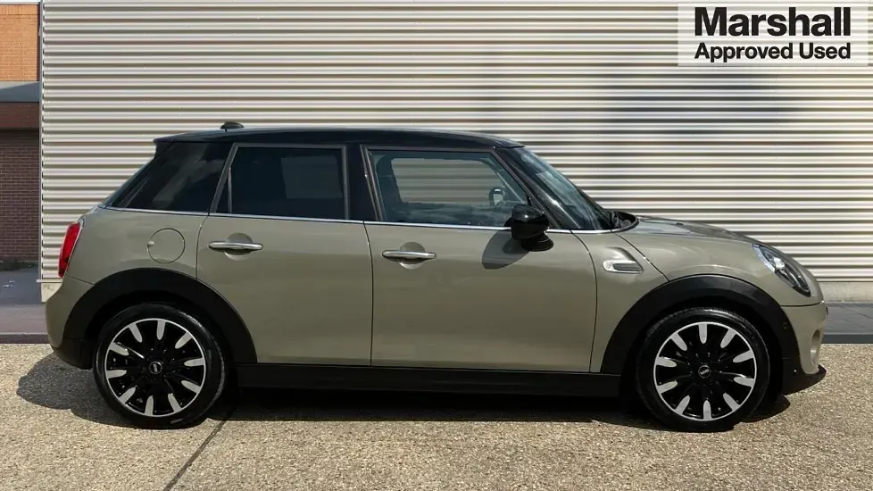 Używany Mini Cooper 136 KM (100 kW) 2018 Szary Hatchback