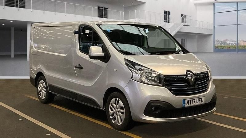 Used Renault Trafic 2017 Silver MPV