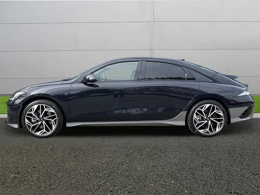 Used Hyundai Ioniq 88 kW (120 HP) 2016 Red Hatchback