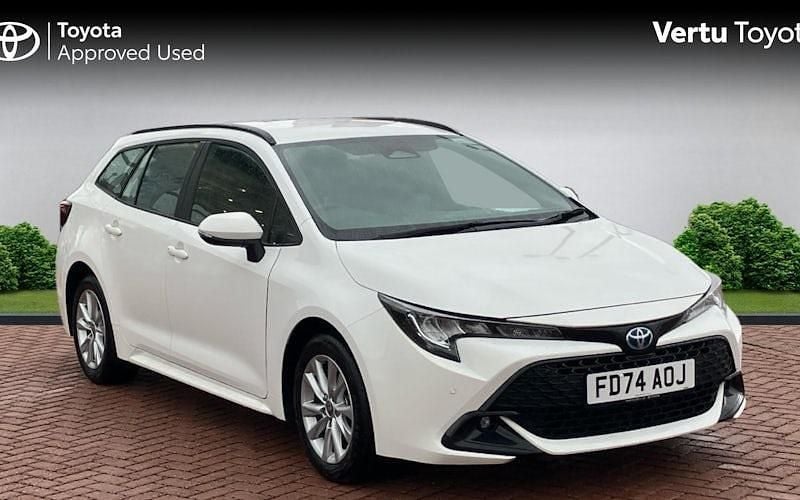 Used 2025 Toyota Corolla Estate | £24,216 (Fair price) - Image 1/4