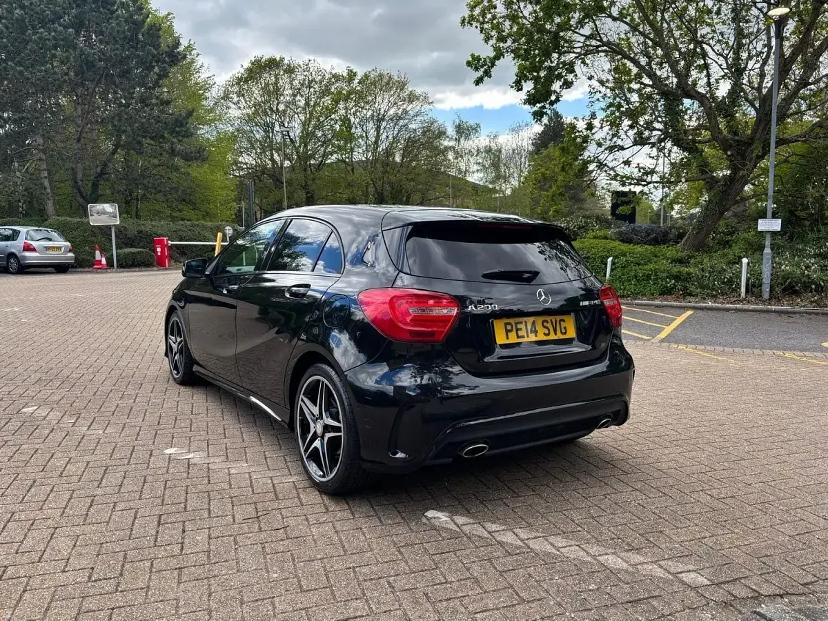 Begagnad Mercedes A200 AMG 136 HK (100 kW) 2014 Svart Halvkombi