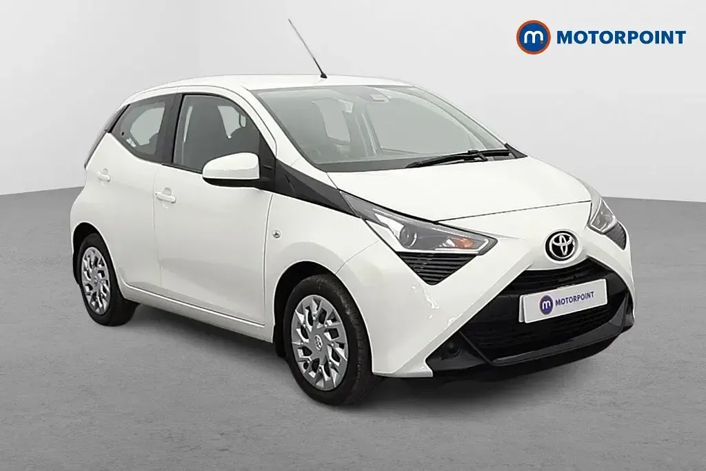 Used Toyota Aygo X-play 72 HP (52 kW) 2020 Hatchback