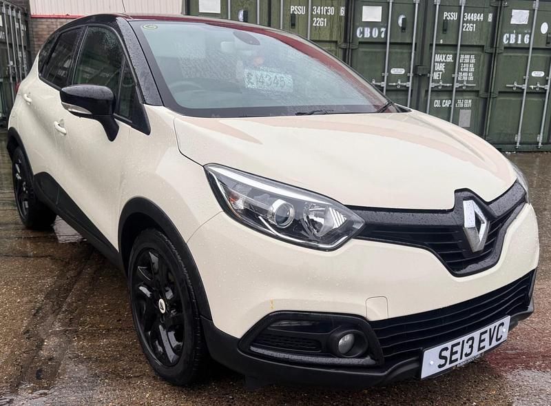 Usado Renault Captur Dynamique 90 HP (66 kW) 2013 Bege SUV
