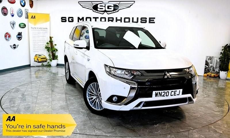 Used Mitsubishi Outlander P-HEV 2020 White Estate