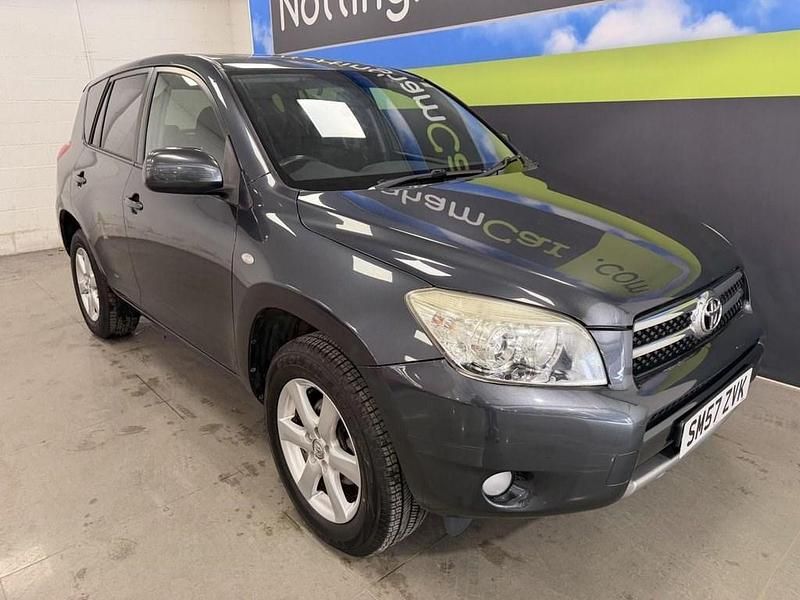 Usado Toyota RAV4 150 CV (110 kW) 2008 Gris SUV