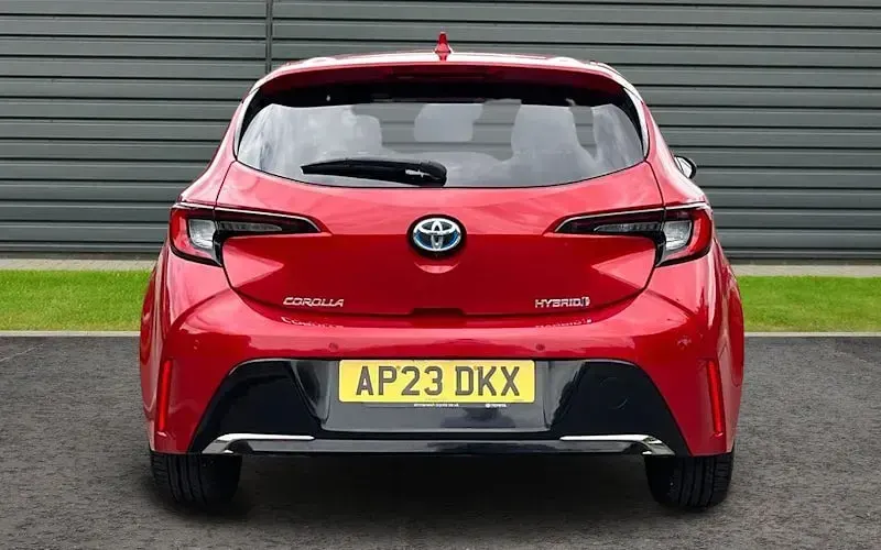 Usado Toyota Corolla Design 140 CV (102 kW) 2026 Utilitario
