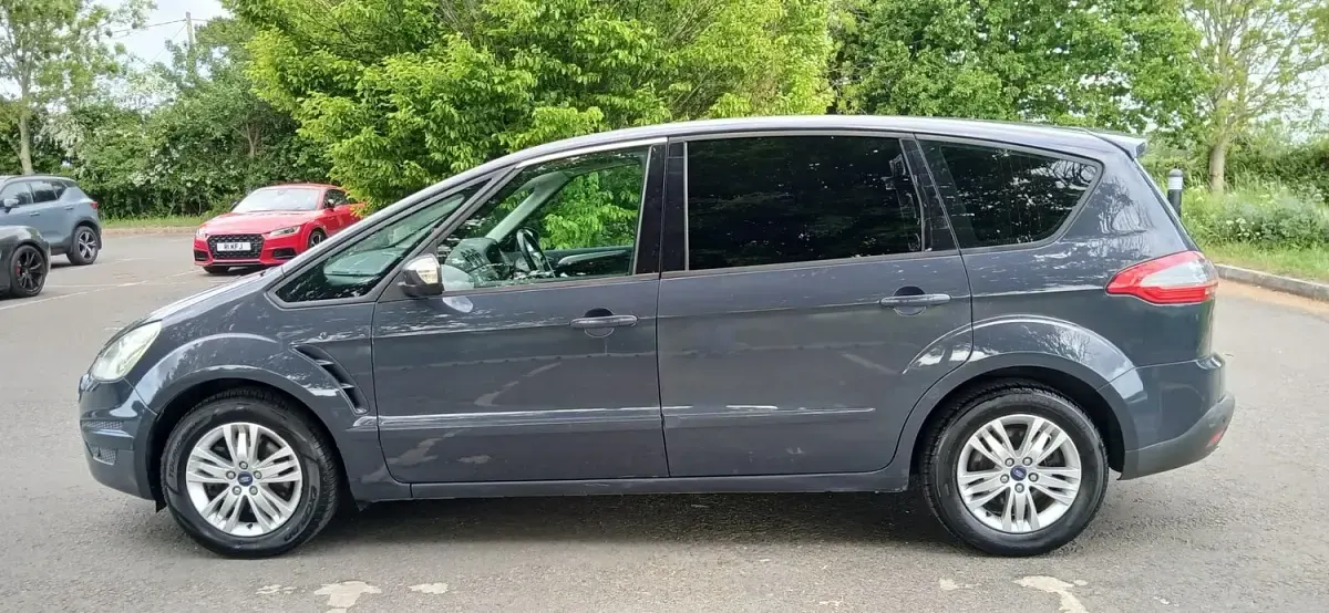 Used Ford S-MAX Zetec 115 HP (84 kW) 2012 Grey MPV