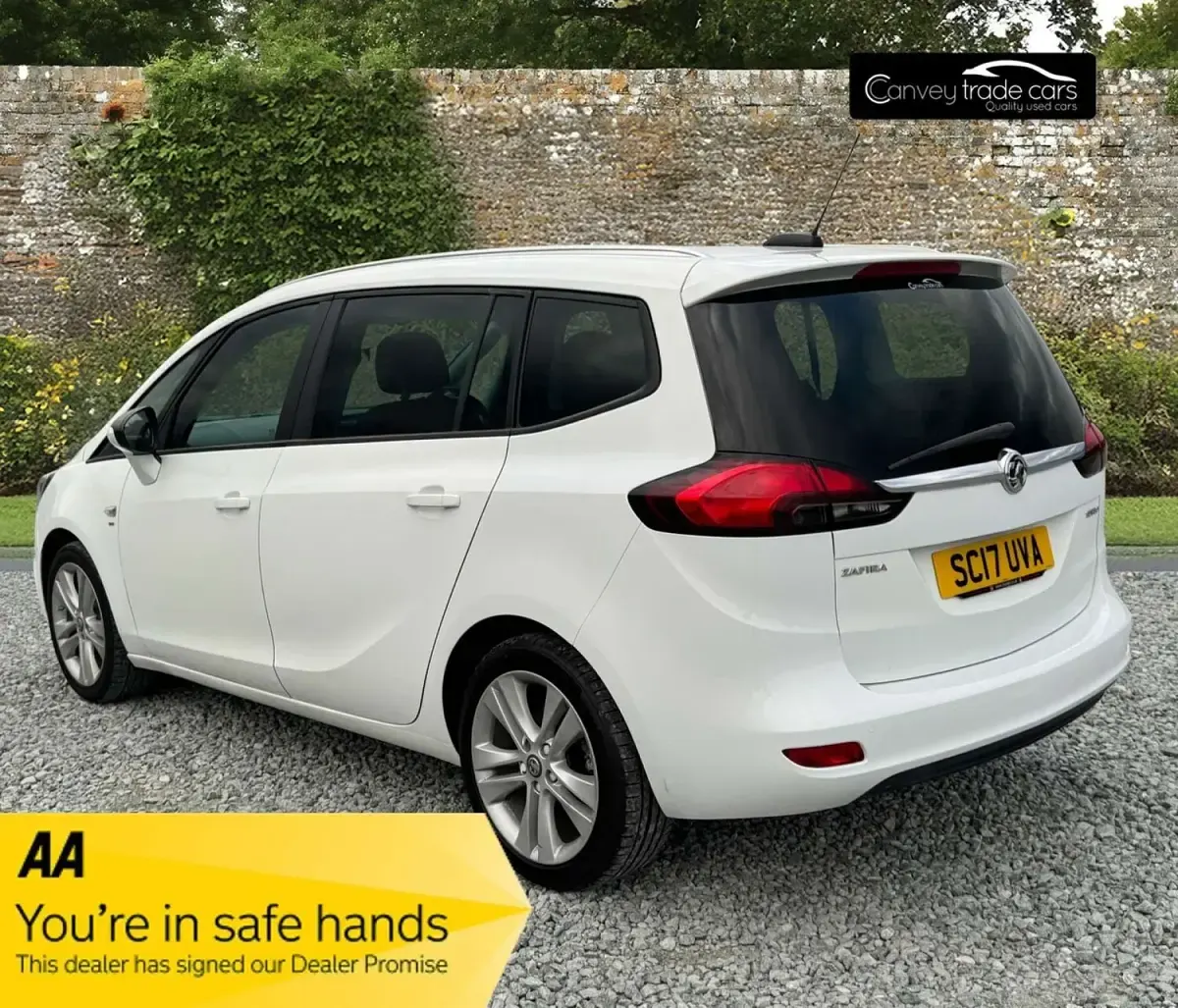Used Vauxhall Zafira SRi 2017 White MPV