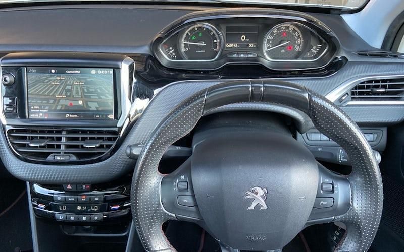 Used Peugeot 2008 GT-line 131 HP (96 kW) 2019 SUV