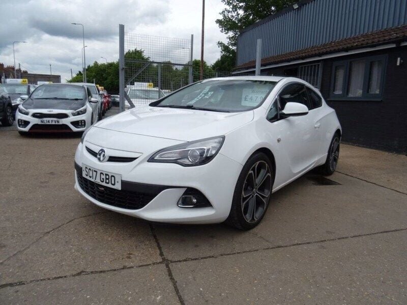 White Used 2017 Vauxhall Astra GTC Edition Hatchback | £4,795 (Fair price) - Image 1/4