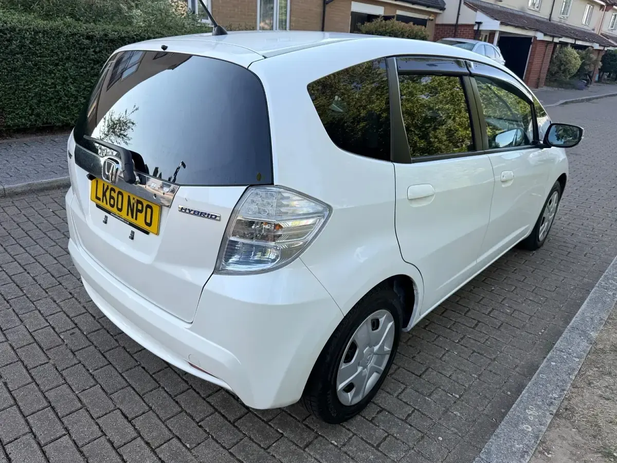 Used Honda Jazz 2011 White Hatchback