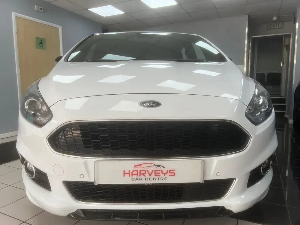 Used Ford S-MAX ST-Line 190 HP (139 kW) 2019 White MPV