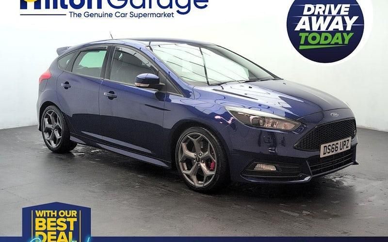 Used Ford Focus ST 185 HP (136 kW) 2016 Blue Hatchback